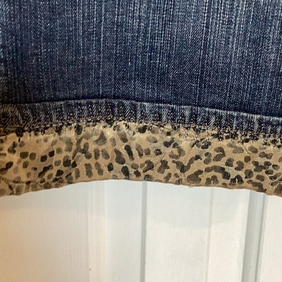 Cache Vintage Denim Skirt w/ Leopard/Lace/Crystal Embellishments - Picture 10 of 11